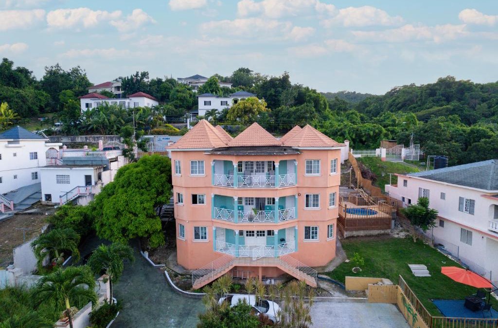 Stewart Town Villa | Belle Air Seaview- Entire Home (5 Bdrm 5Bath)