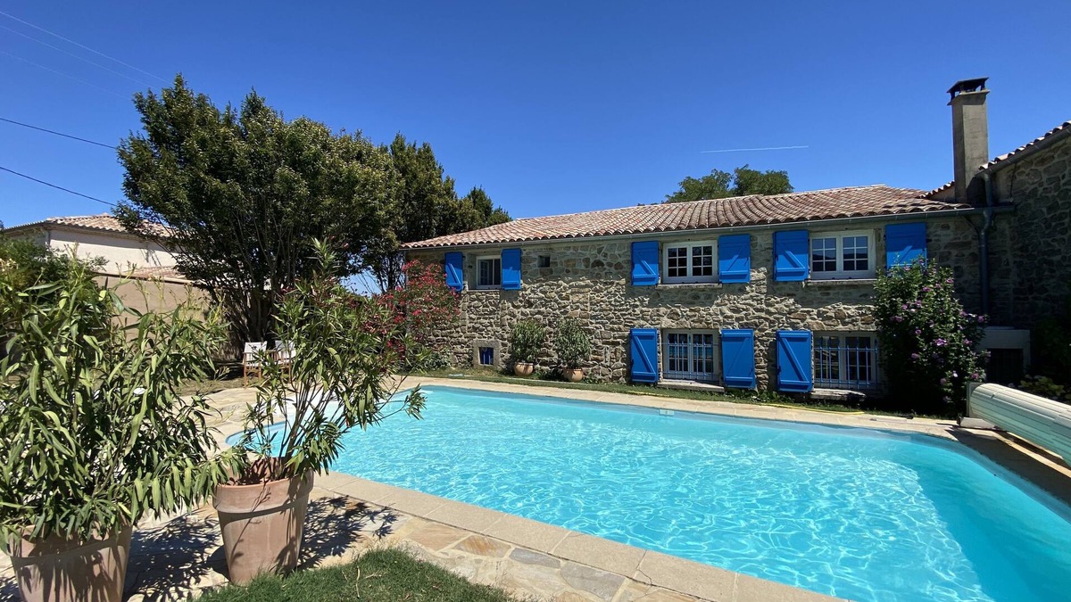 Charmes-sur-Rhone Apartment | Belle Demeure au Coeur des Ménafauries