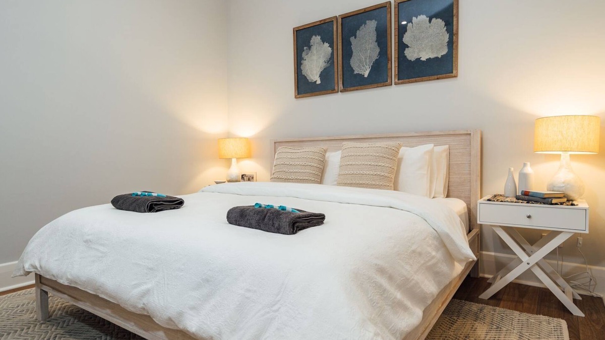 Glenelg South Apartment | Belle Escapes - Noosa on Moseley