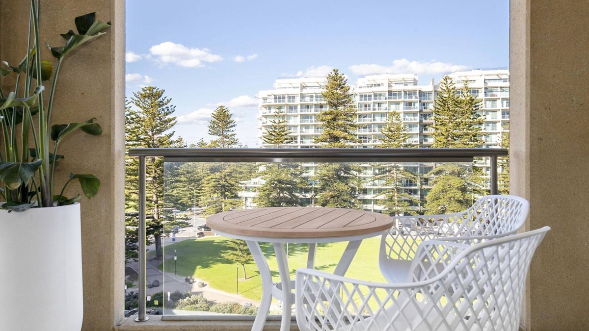 Glenelg Apartment | Belle Escapes - Park View Family Stay at the Pier