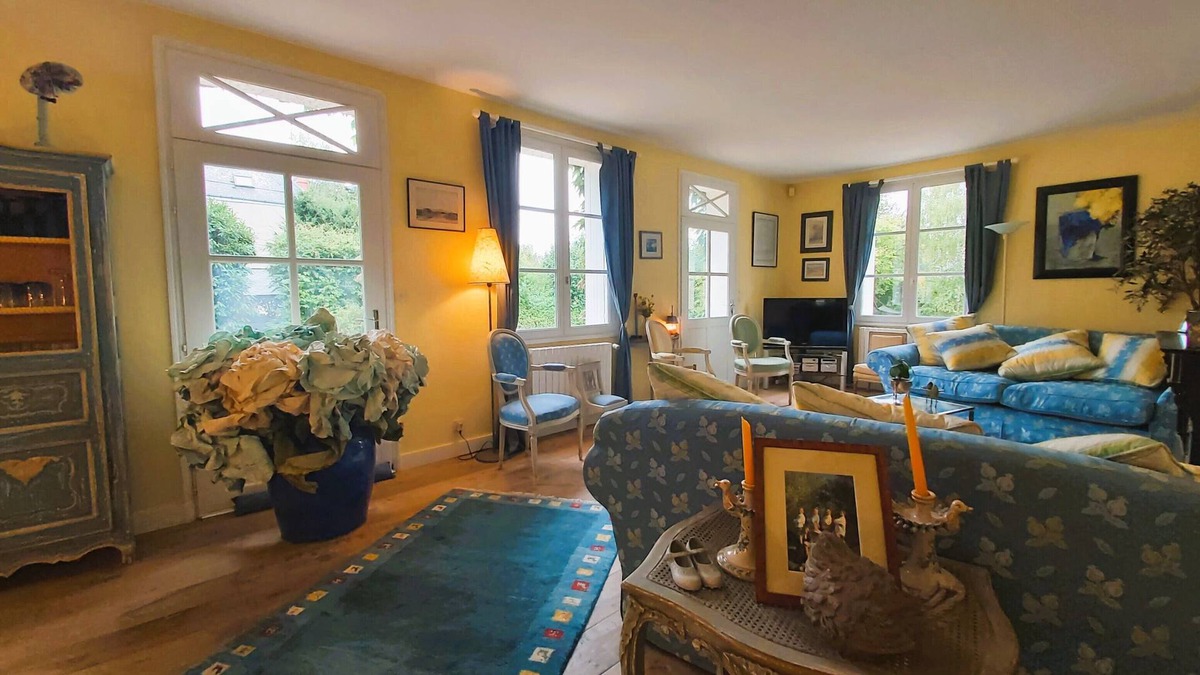 Saint-Cyr-sur-Loire House | Belle Maison de Caractère Avec Grand Jardin Clos