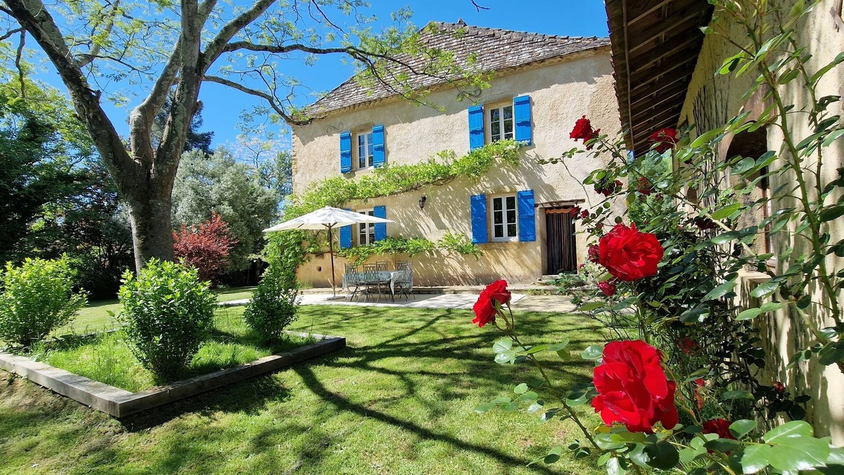 Aignan House | Belle Maison de Campagne Avec Piscine Chauffée et Court de Tennis Privé en Gers