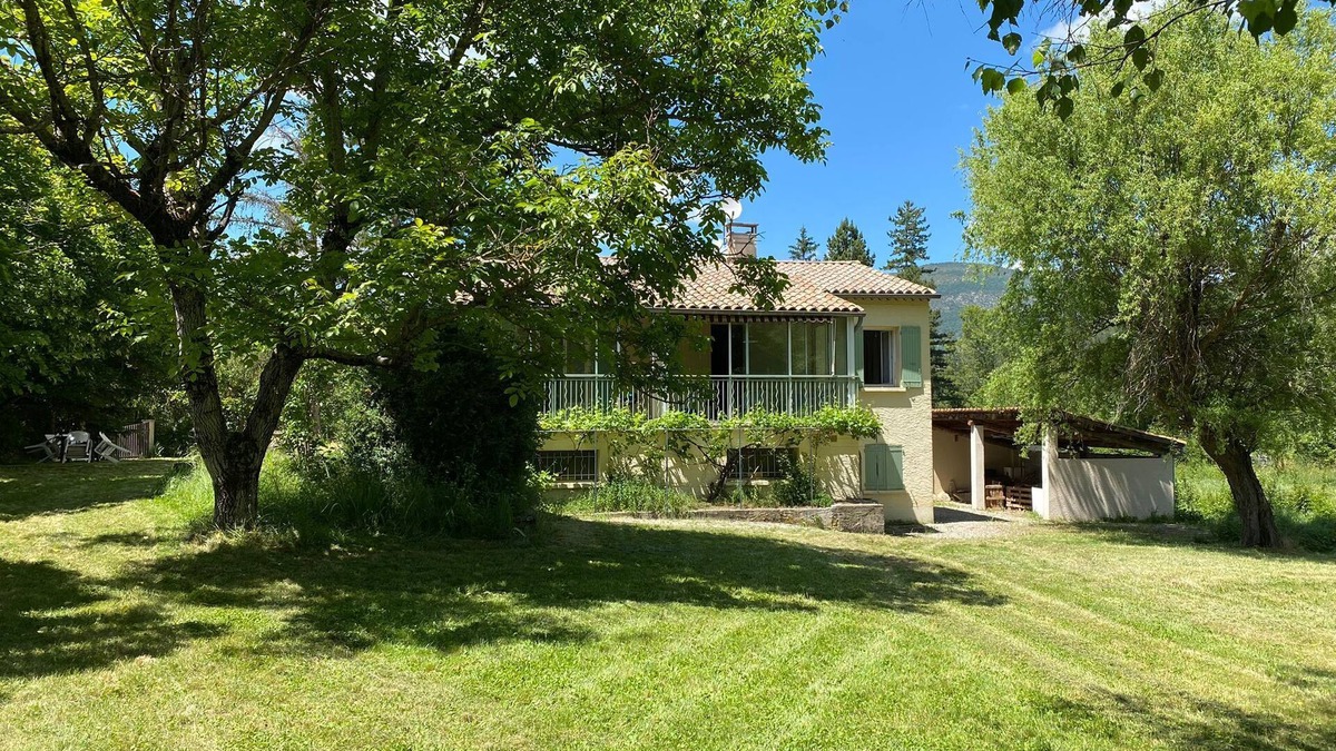 Lachau House | Belle Maison de Campagne Familiale. Animaux de Compagnie Bienvenus !
