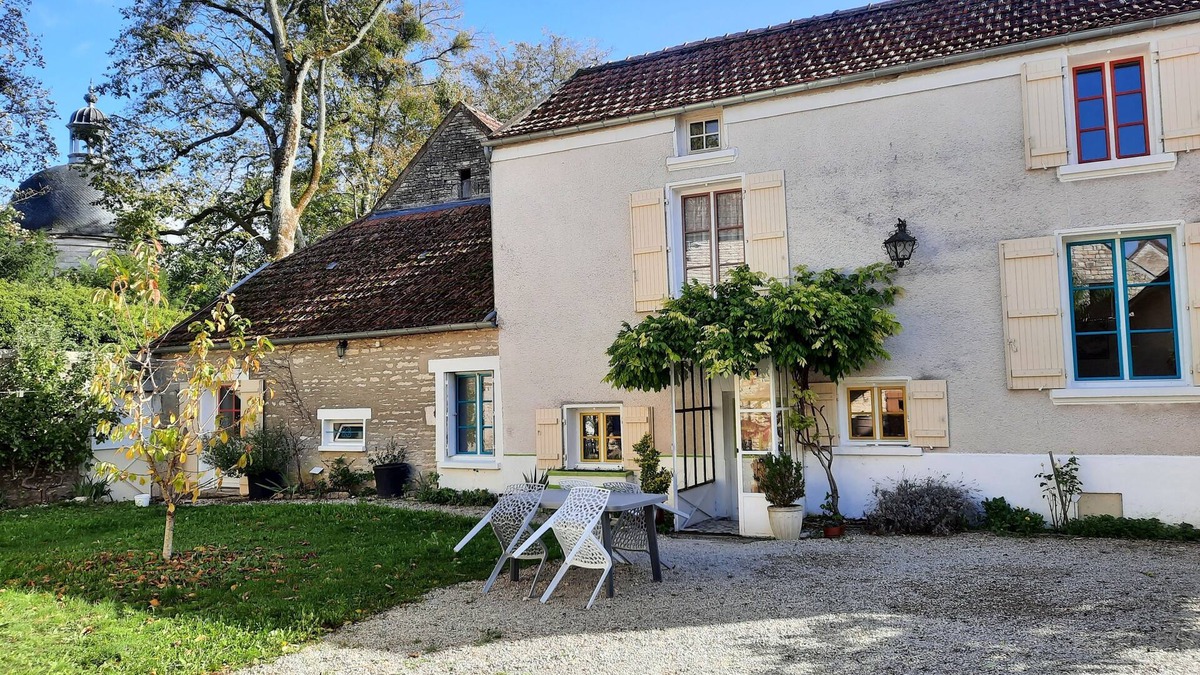 Tanlay House | Belle Maison de Campagne en Bourgogne à 2 Heures de Paris