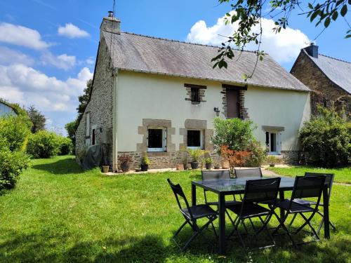 La Croix-Hellean Villa | Belle maison familiale dans la campagne Bretonne