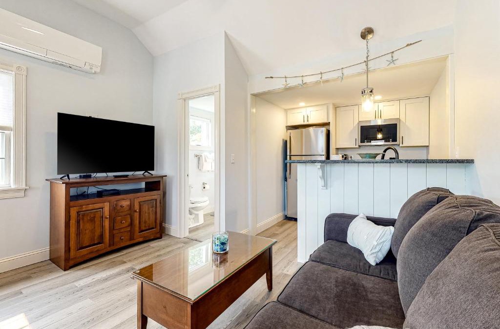 Wells House | Belle of Maine Cottage 24