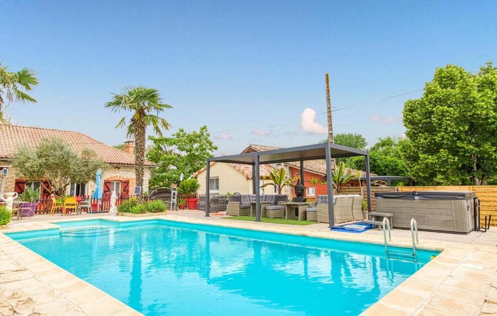Septfonds House | Belle Quercynoise piscine jacuzzi partagés