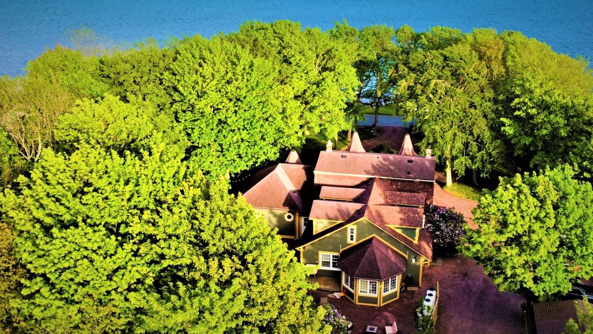 Harbour Grace Bed & Breakfast | Belle View Manor Inn