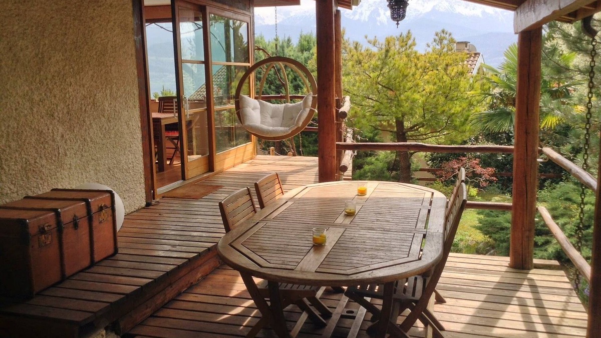 Saint-Ismier House | Belle Villa Avec Jardin Piscine, Billard, Sauna & Jacuzzi
