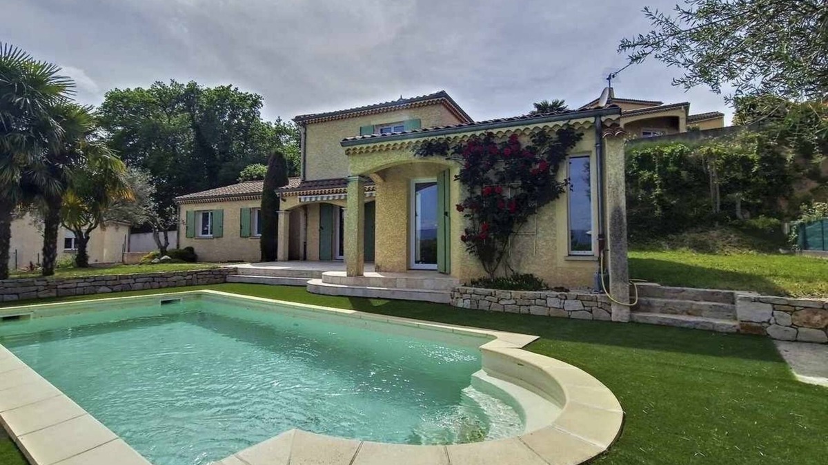 Soyons Villa | Belle Villa Avec Piscine - 6 Personnes