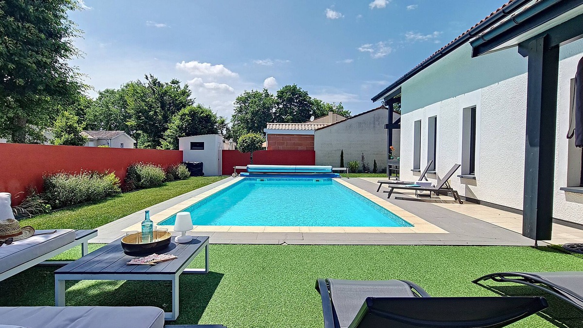 Merignac Villa | Belle Villa Familiale Avec Piscine. Proche Commodités