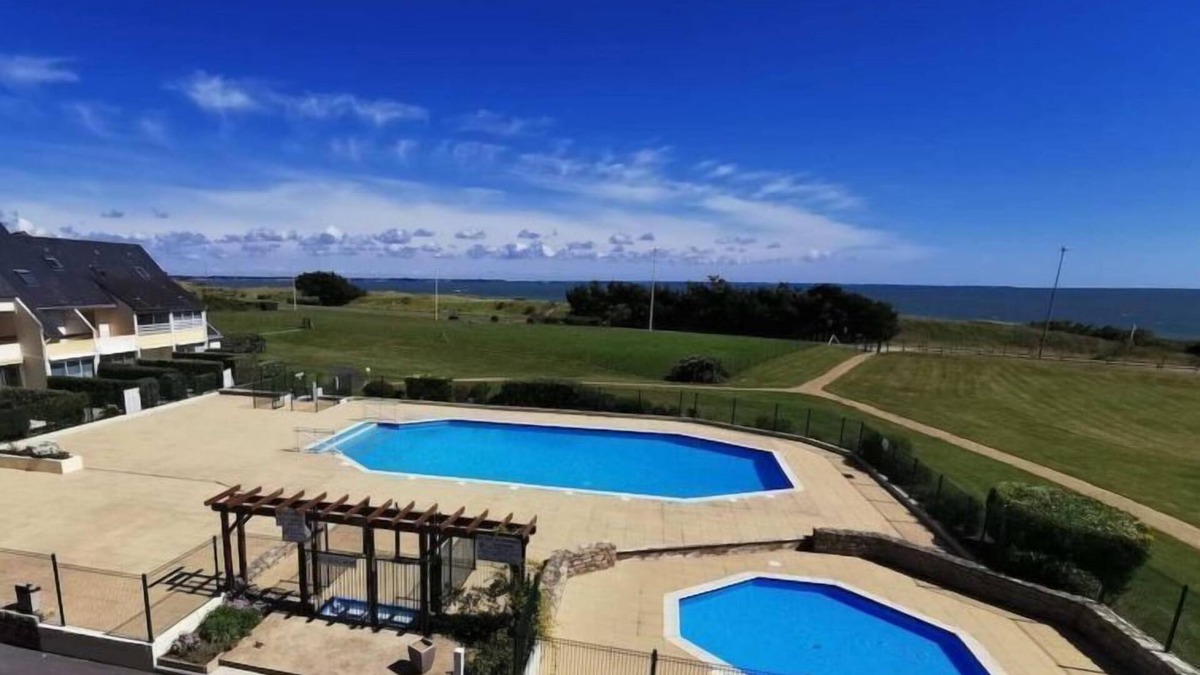 Damgan Apartment | Belle vue Mer et Piscine by Interhome