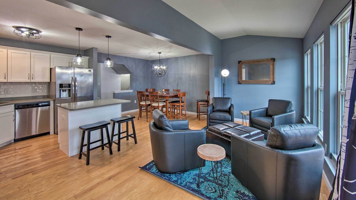Bellefonte House | Bellefonte Townhome - 7 Mi to Penn State