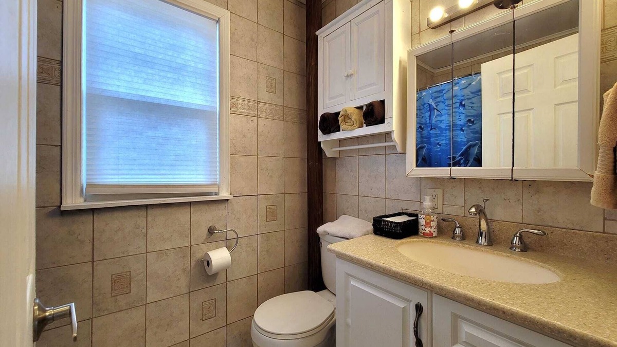 Floral Park Apartment | BELLEROSE BEAUTY 2BDRM