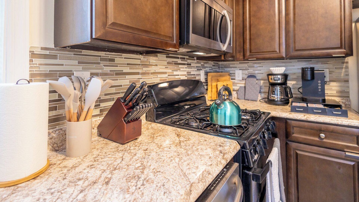 Forest Hill Apartment | Belleville 3 Bed, Pets OK, Parking, Laundry, Fenced-In Yard, Fire Pit