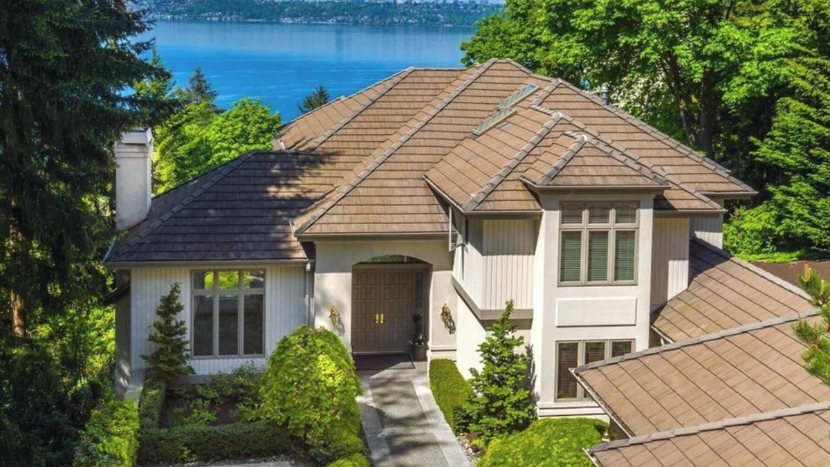 West Bellevue Villa | Bellevue 5,140 SqFt Villa | Water & City Views