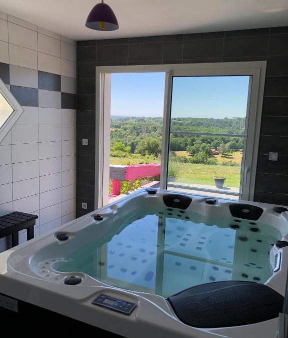 Chateau-l'Eveque House | Bellevue au calme avec spa intérieur