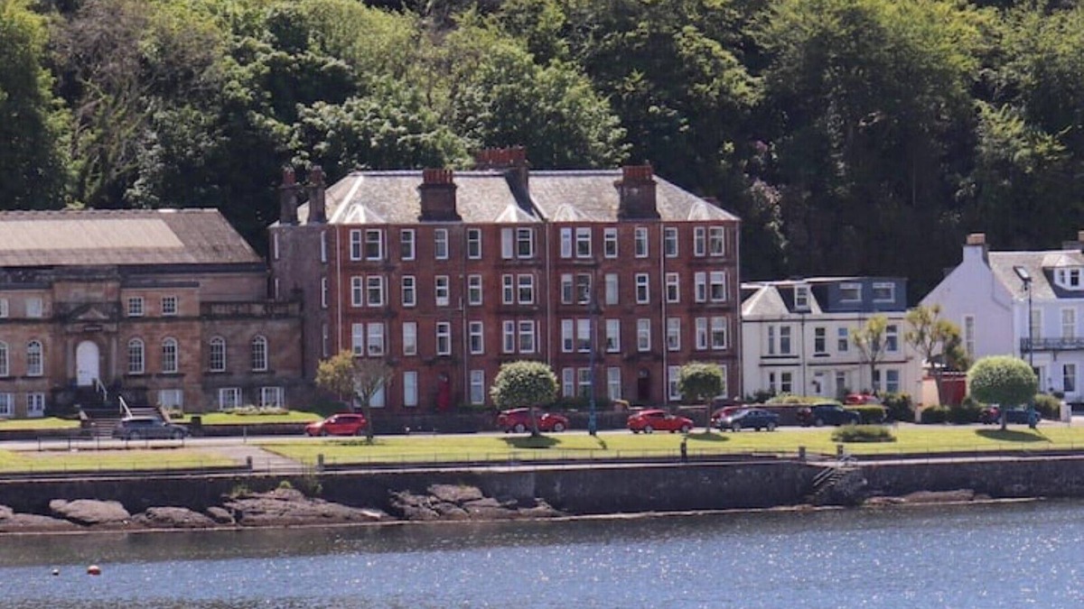 Rothesay Apartment | Bellevue Bute, luxury 2 bedroom, 2 bathroom sea view flat in Rothesay