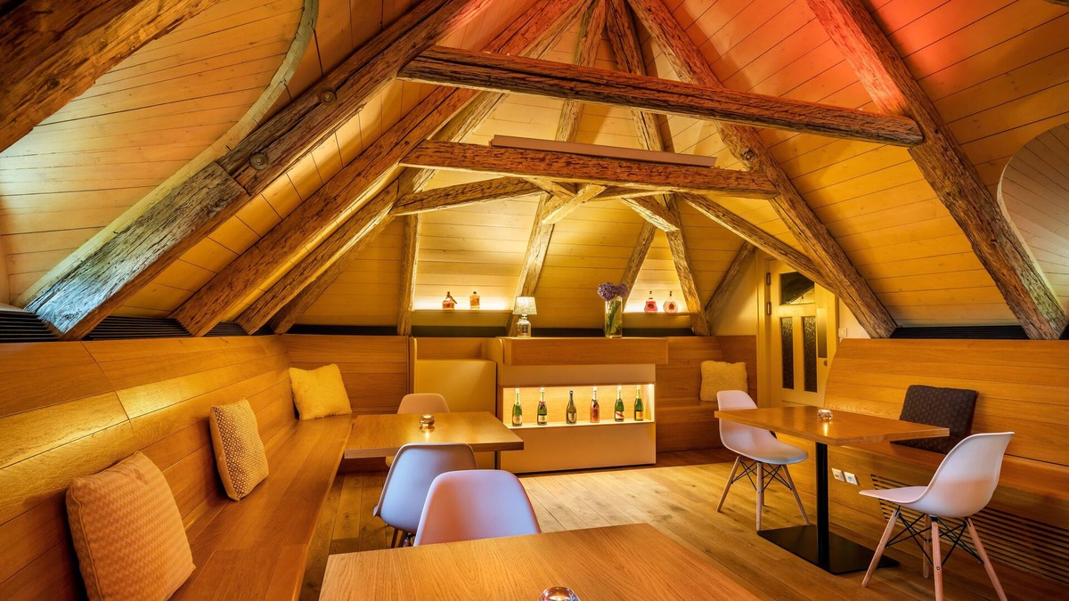 Benesov Hotel | Bellevue Hotel Benešov