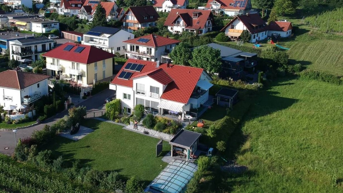 Stetten Apartment | Bellevue "Meersburg" with a view of Lake Constance and the Alps