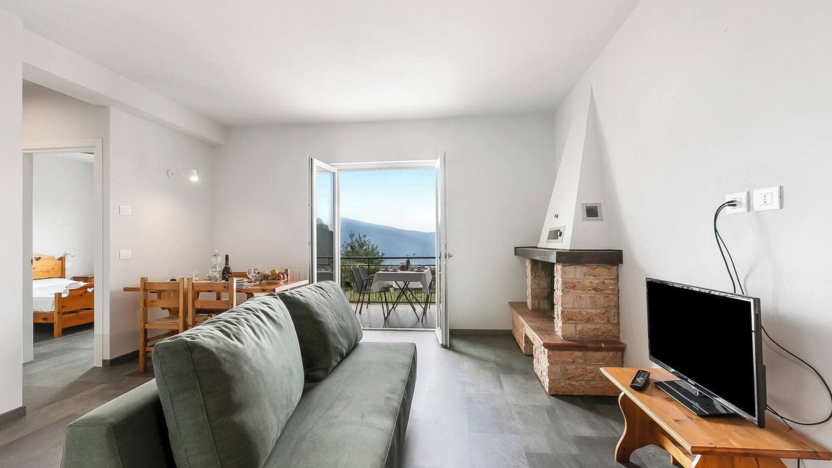 Campi Apartment | Bellevue Modern Apartment 5, Tremosine, Italy