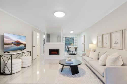 Northwest Bellevue Apartment | Bellevue Modern Luxe Townhouse near DT 520 I405