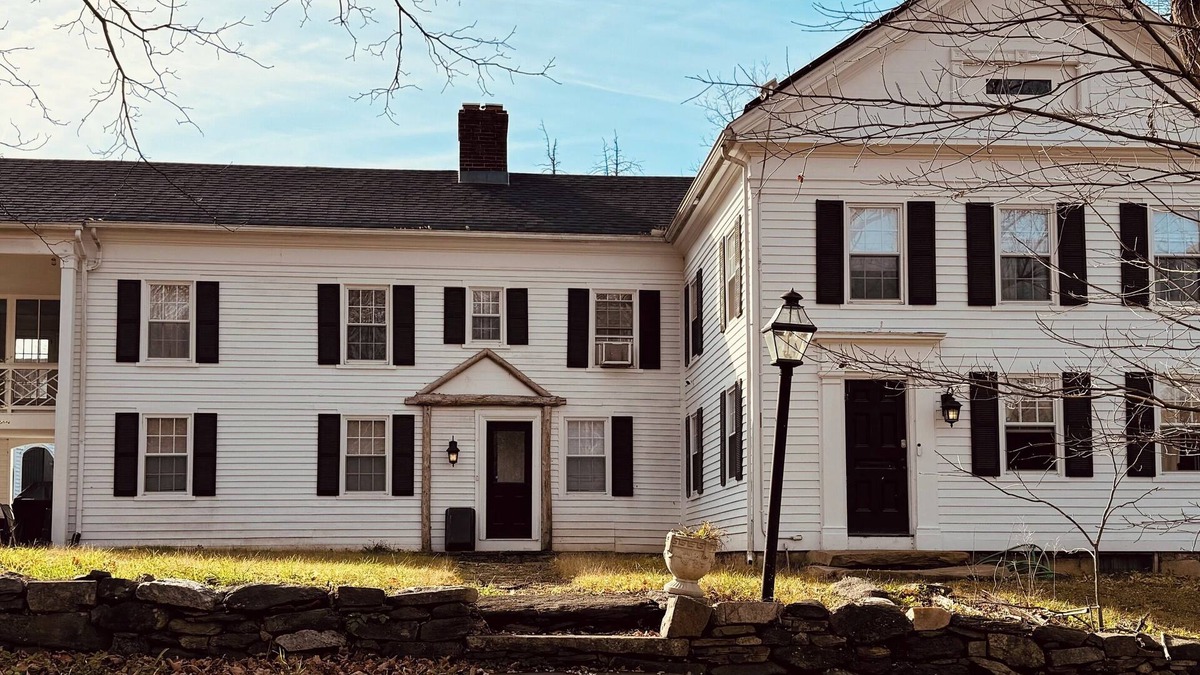 Canaan House | Bellhaven- Charming 4-bedroom house in Canaan, CT