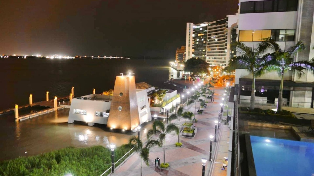 Guayaquil Apartment | Bellini, Beautiful Suite in Puerto Santa Ana