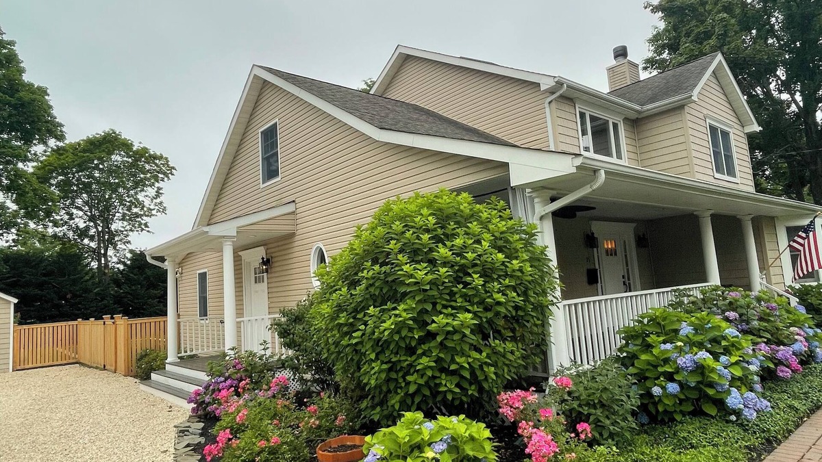 Bellport Cottage | Bellport Village Modern Cottage with Pool