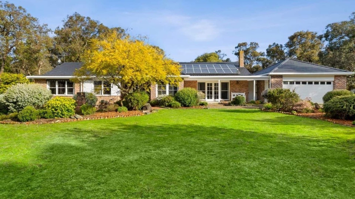 Bellbrae House | Bells Beach Acreage and Tranquility