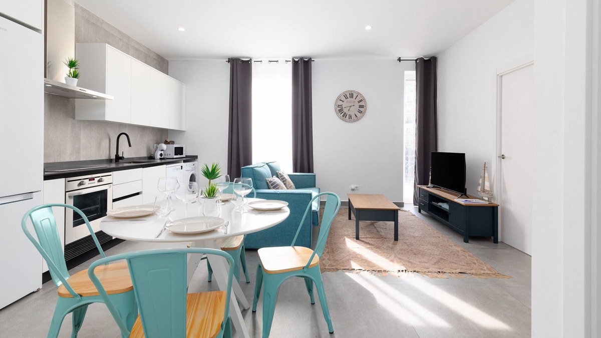 Arrancapins Apartment | Belmar Apartments 4. WiFi + A/C + 6 Pax