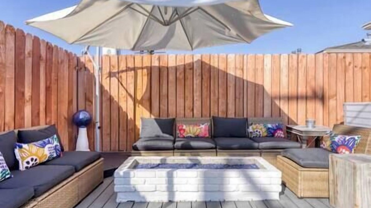 Belmont Shore Apartment | Belmont Shore! Private deck, walk to 2nd St/Beach