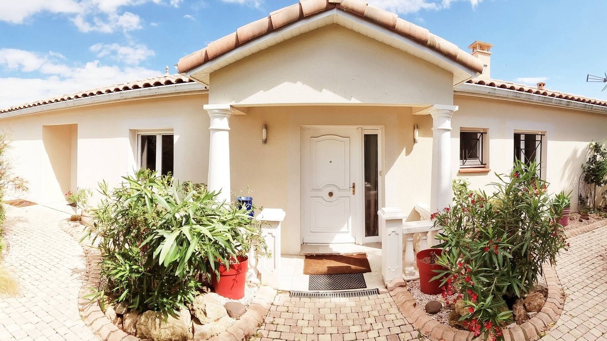 Ayguesvives Apartment | Belvédère du Midi vue des Côteaux et Pyrénées, Canal du Midi