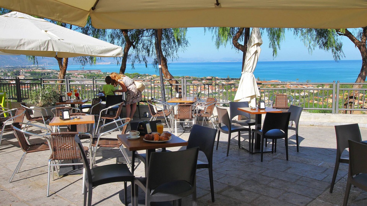 Campofelice di Roccella Bed & Breakfast | Belvedere Rent Rooms