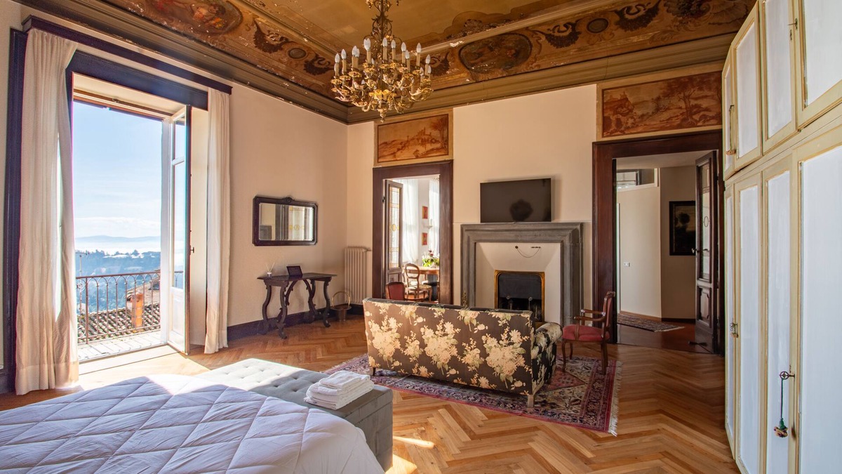 Old Town Apartment | Belvedere Suite