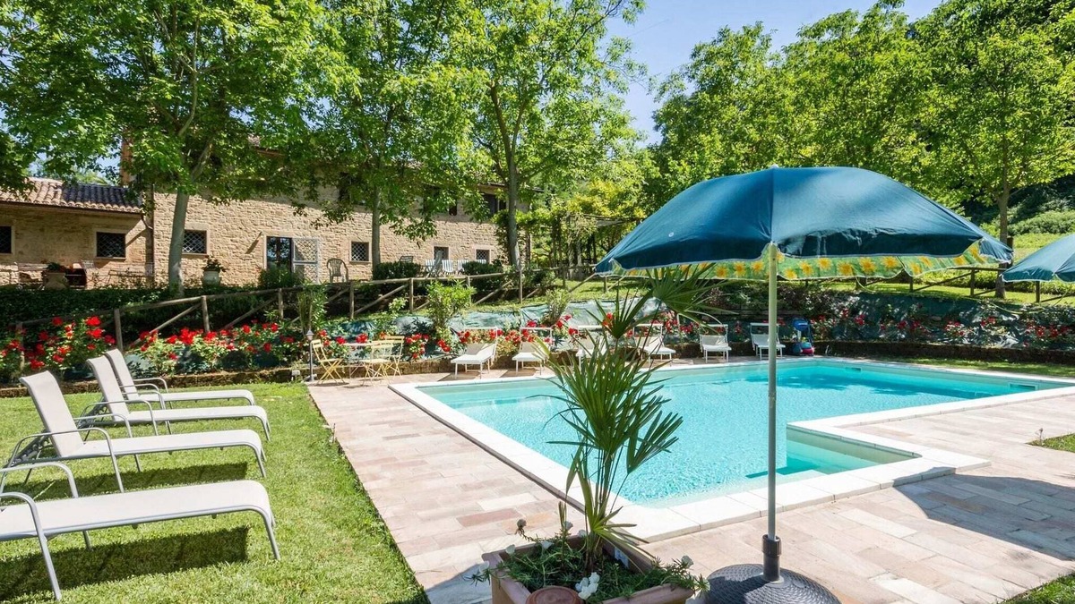Serra San Quirico Villa | Belvilla by OYO Villa Dipinti