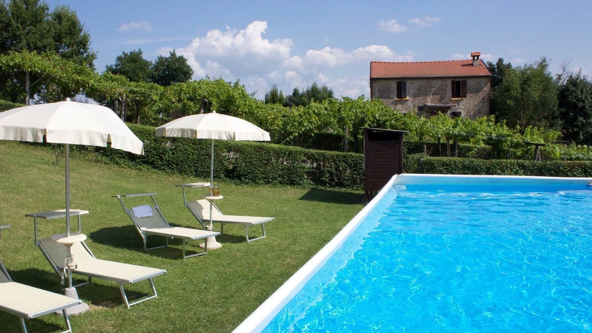 Casalfiumanese Apartment | Belvilla by OYO Apartment in Sassoleone with Pool