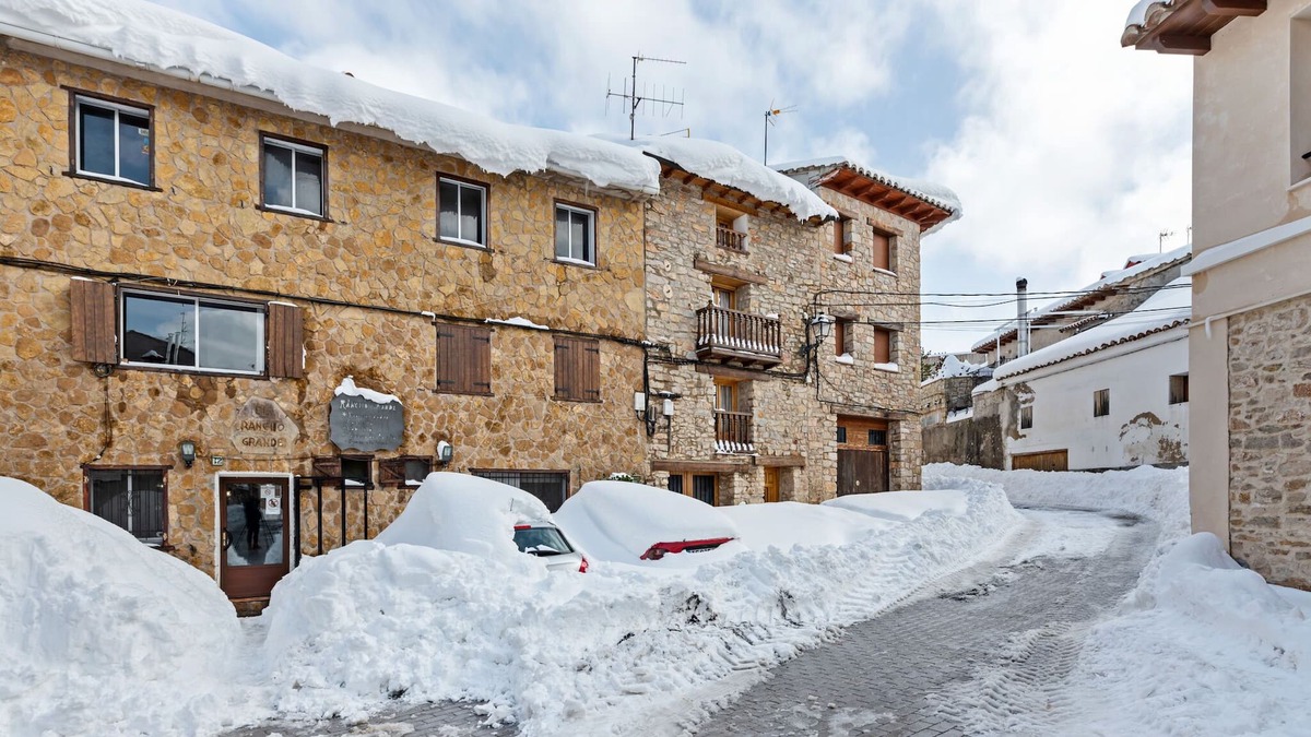 Gudar Apartment | Belvilla by OYO Apartment in GUDAR