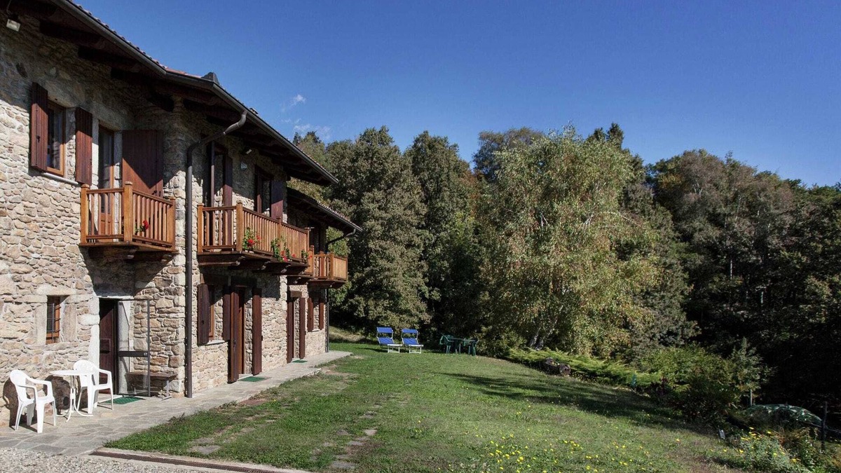 Netro Apartment | Belvilla by OYO Cascina Paola