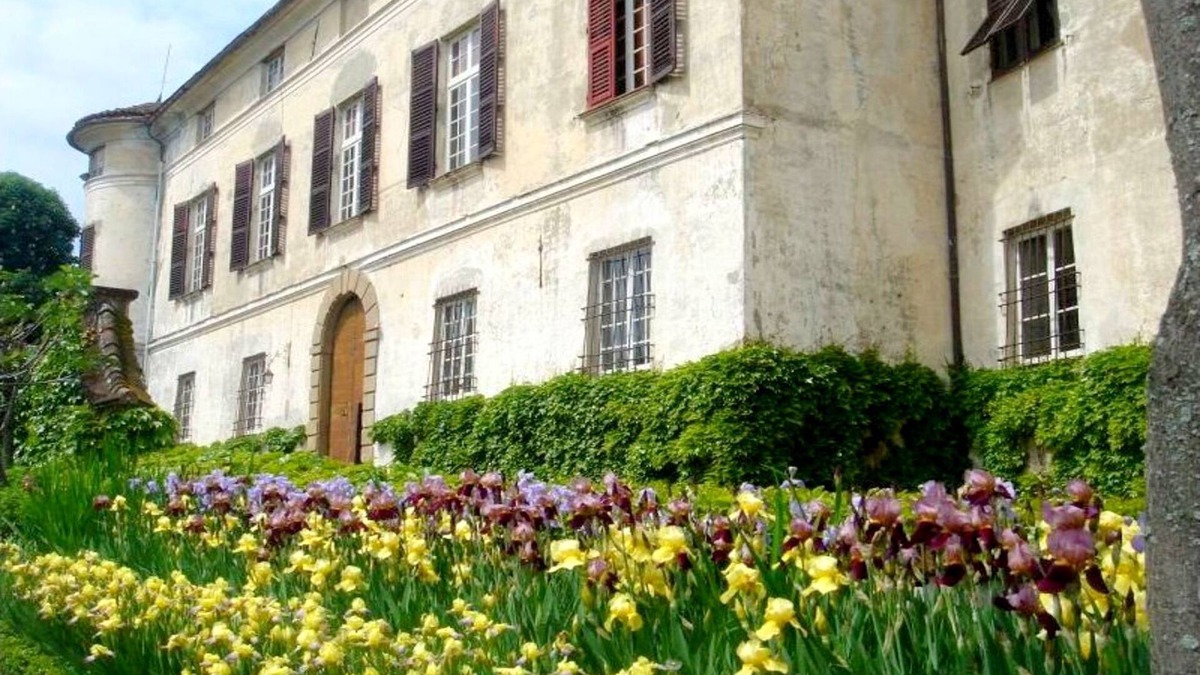 Rocca Grimalda Apartment | Belvilla by OYO Apartment in Castle with Garden