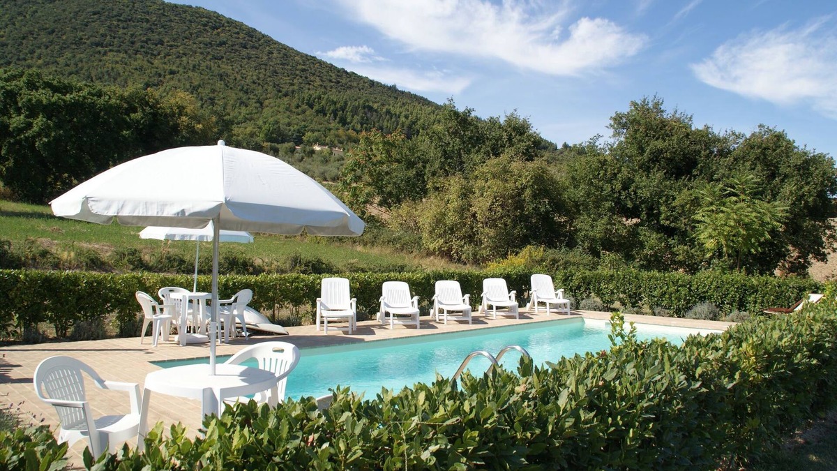 Avenale Villa | Belvilla by OYO Spacious VIlla in Treia with Pool
