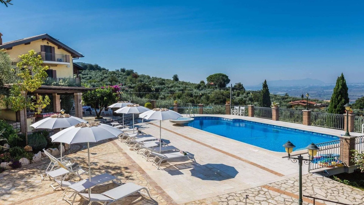 Sonnino Villa | Belvilla by OYO Villa Casetta