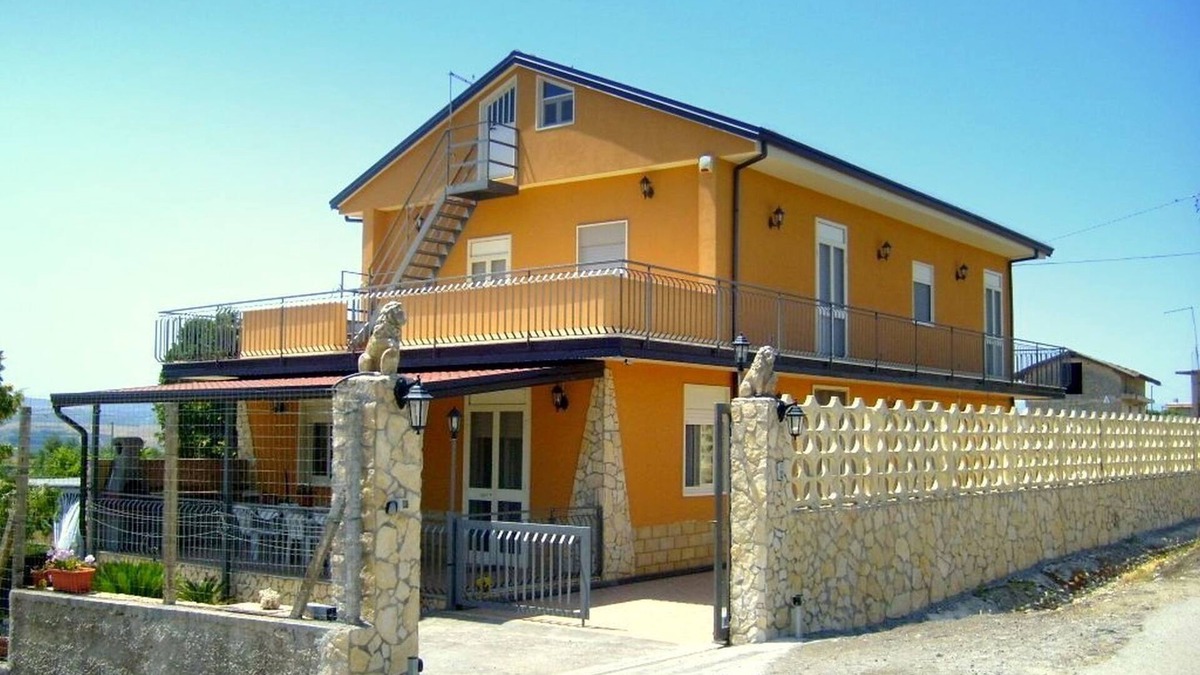 Lentini House | Belvilla by OYO Villa Russo