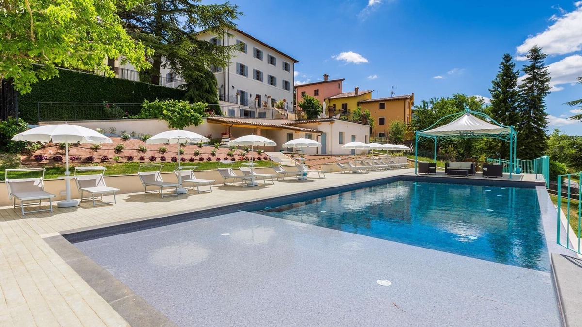 Serravalle di Chienti House | Belvilla by OYO Villa Cedro