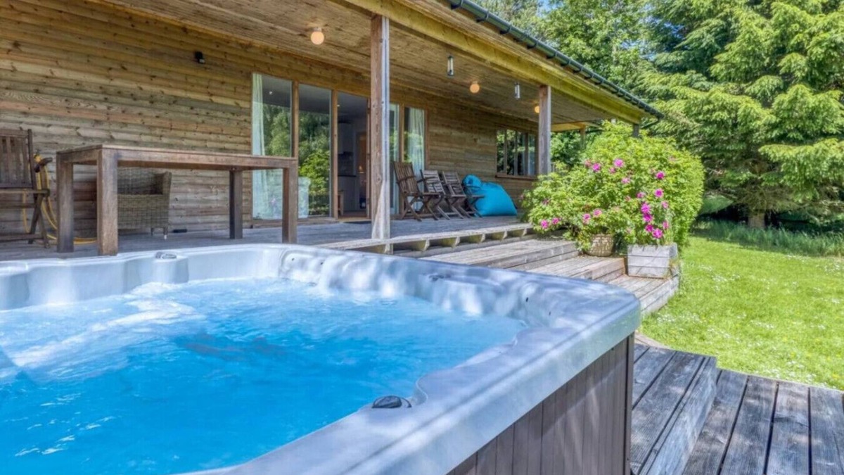 Loch Tay Cabin | Ben Lawers Rest Cabin - Hot Tub & Loch Tay Vistas