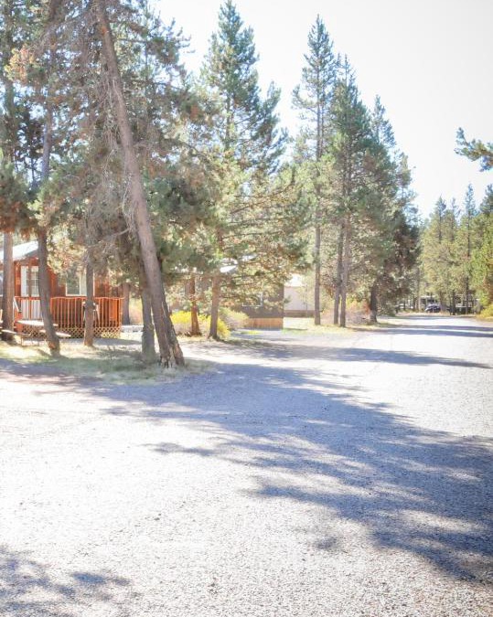 Three Rivers Resort | Bend-Sunriver Camping Resort Two-Bedroom Cabin 5