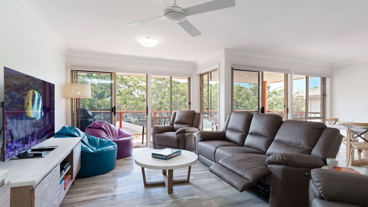 Corlette House | Benny's At The Bay: the perfect place to stay!