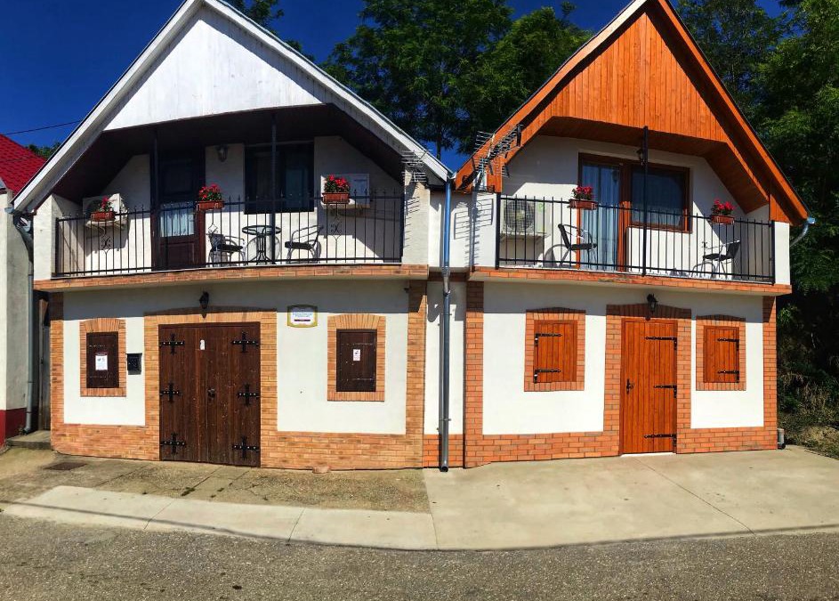 Csaszartoltes House | Berger Pince és vendégház