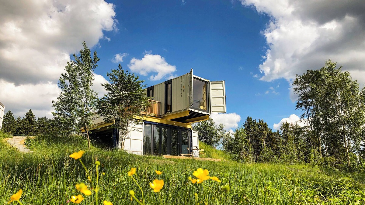 Schoeneck House | BERGHEIM container lofts, holidays directly in the ski & bike world, house "Flat"