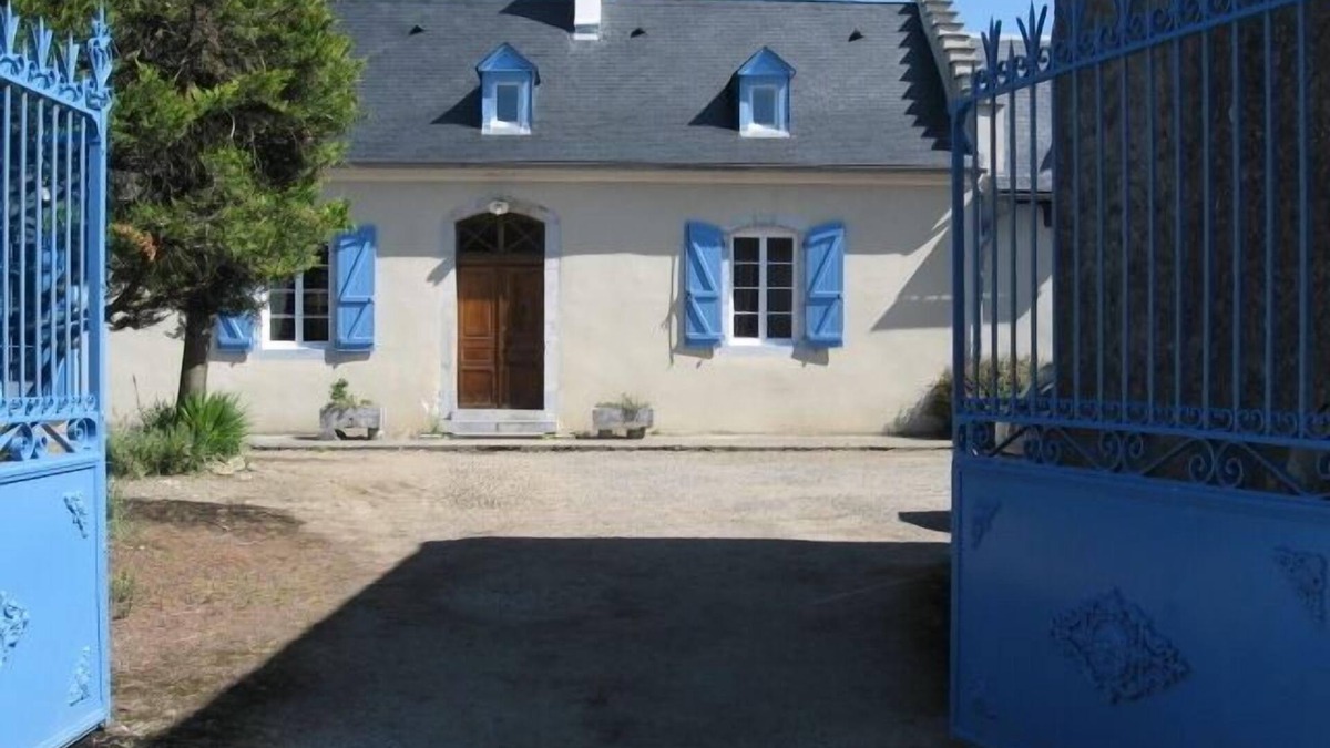 Bernac-Dessus Cottage | Bernac Dessus, 10km from Lourdes beautiful family gite for 2 to 15 people